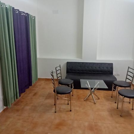 Hotel Nathu Palace Νέο Δελχί Εξωτερικό φωτογραφία