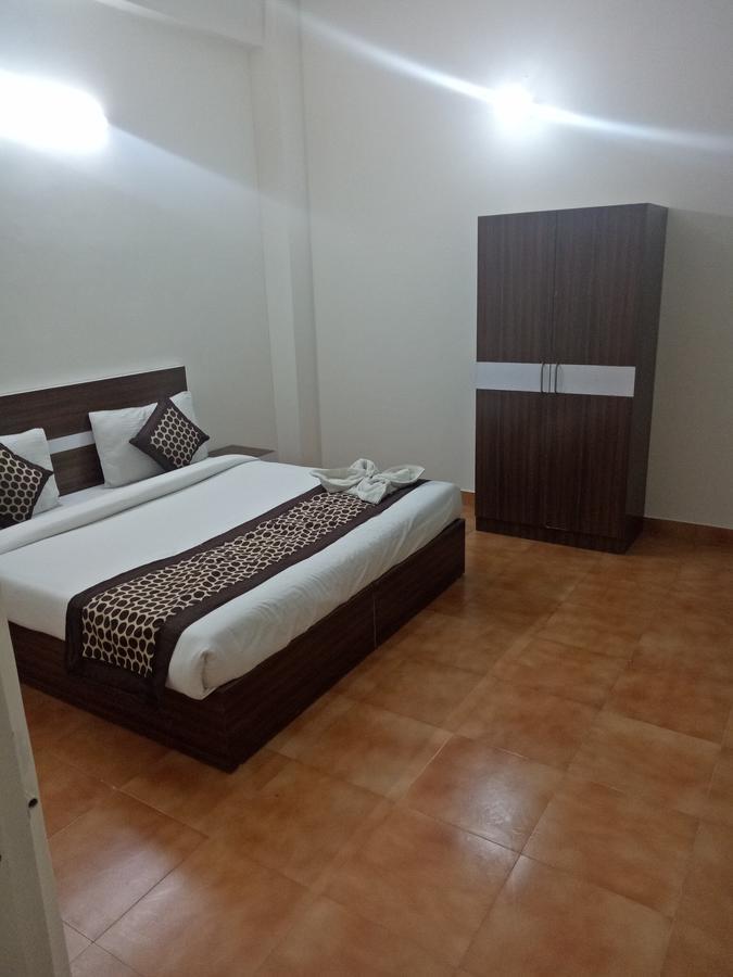 Hotel Nathu Palace Νέο Δελχί Εξωτερικό φωτογραφία
