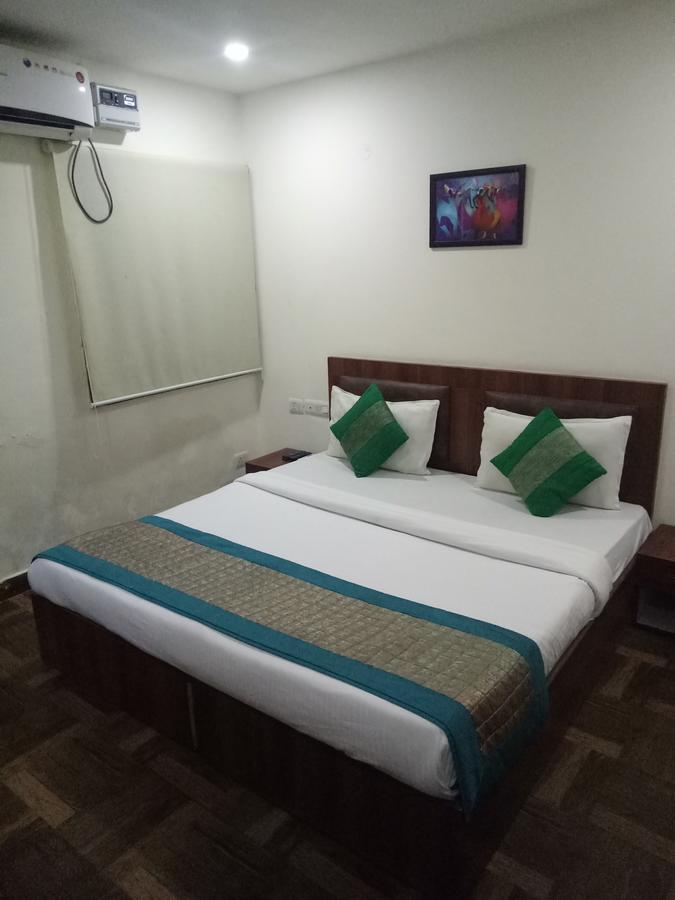 Hotel Nathu Palace Νέο Δελχί Εξωτερικό φωτογραφία