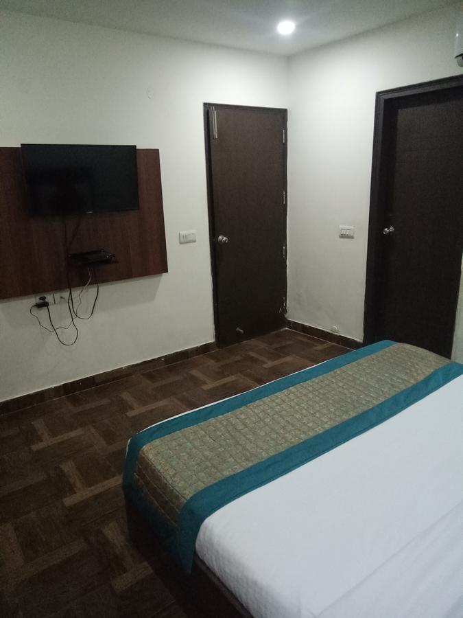 Hotel Nathu Palace Νέο Δελχί Εξωτερικό φωτογραφία