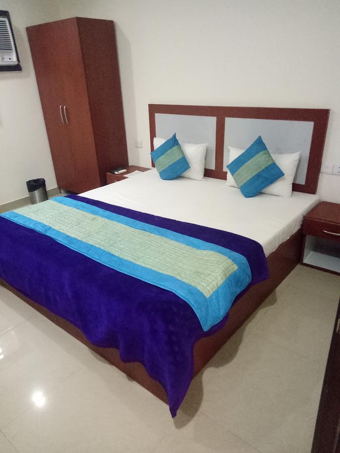 Hotel Nathu Palace Νέο Δελχί Εξωτερικό φωτογραφία
